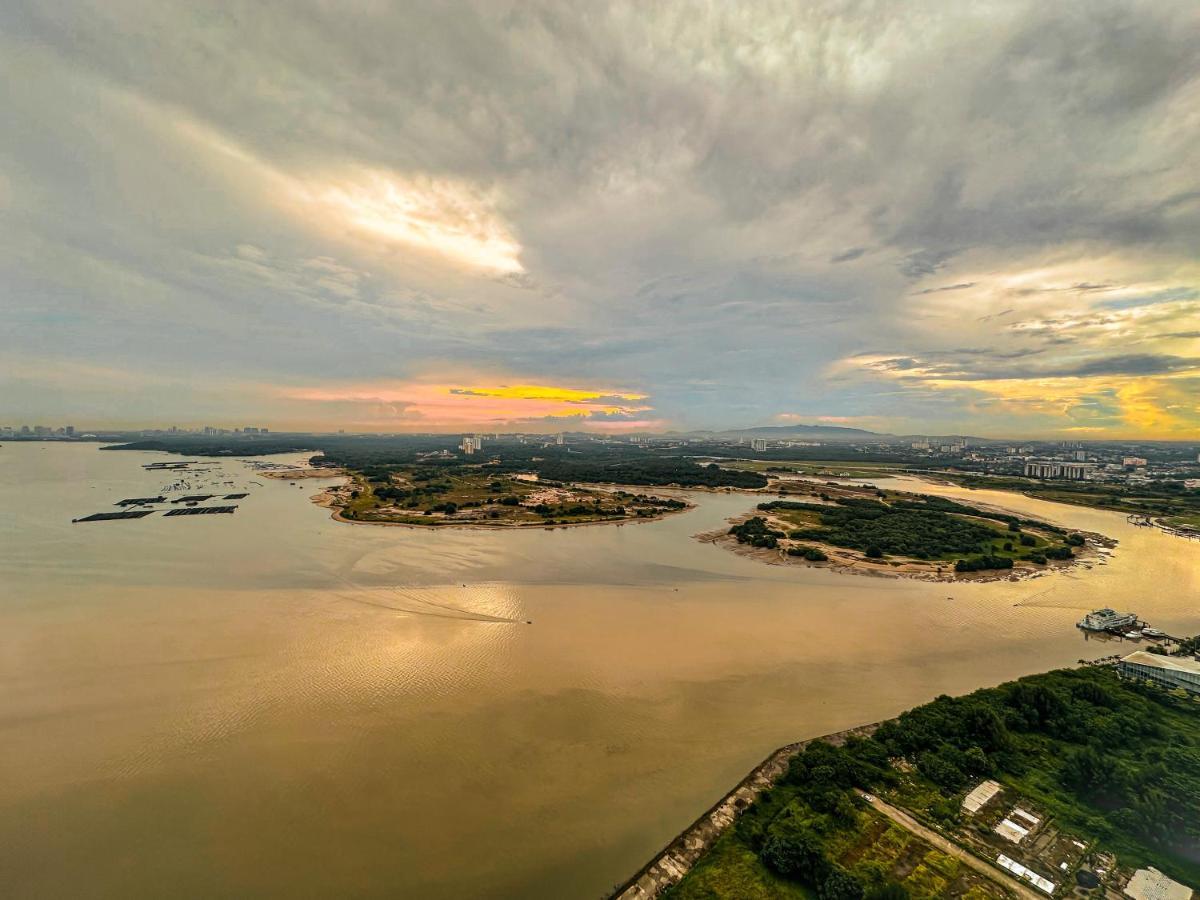 Apartment Country Garden Danga Bay Sea View By Stayrene Johor Bahru