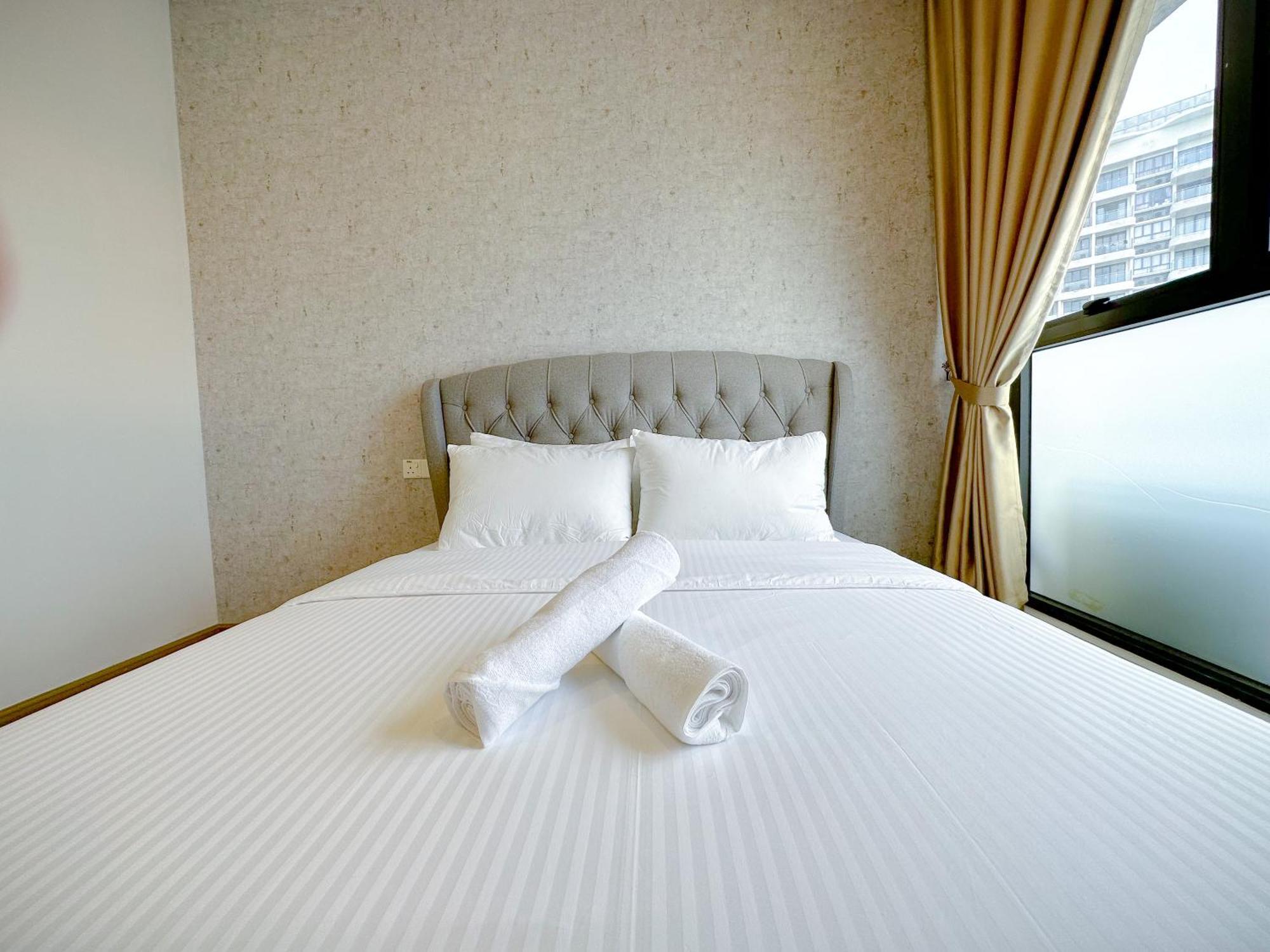 Country Garden Danga Bay Sea View By Stayrene *